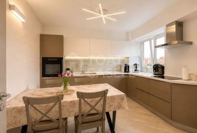 Apartament cu 3 camere decomandat, mobilat în Mărăști