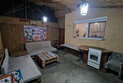 Casă cu 4 camere în Central - 9