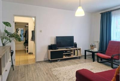 Apartament cu 3 camere semidecomandat, mobilat în Alexandru cel Bun - 1