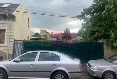 Teren de 213 mp, în Central - 2