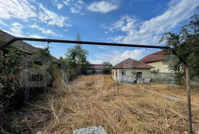 Teren de 705 mp, în Debarcader