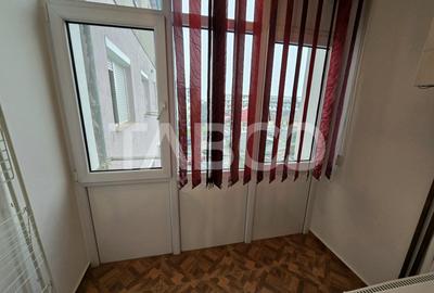 Apartament cu 3 camere semidecomandat, mobilat în Țiglari - 9