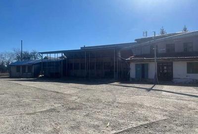 Spațiu comercial, de 1,400 mp, în Central - 7