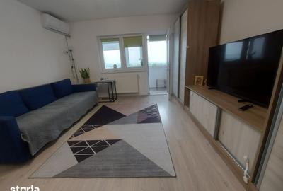 Apartament cu 3 camere decomandat în Micro 4 - 4