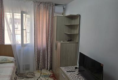 Garsonieră semidecomandată în Poarta 6 - 8