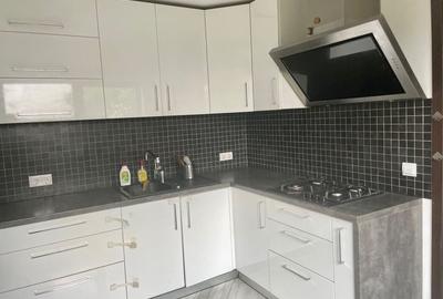 Casa spatioasa de inchiriat, zona Piata 1 Mai - 5