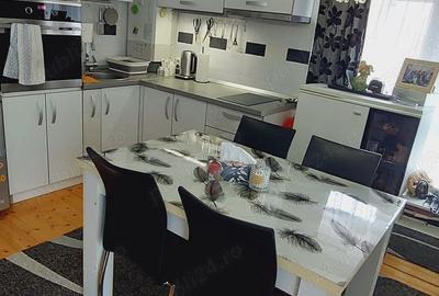 Casă cu 4 camere cu Canalizare în Calea Poplăcii - 2