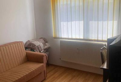 Apartament cu 3 camere semidecomandat, mobilat în Central - 4