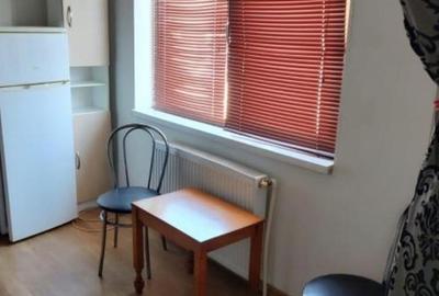 Închiriem garsonieră  zona Poarta 6  mobilată utilată 25 mp Închiriem garsonieră  zona Poarta 6  mobilată utilată 25 mp - 2