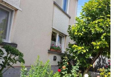 Casă cu 6 camere cu Canalizare în Titulescu - 4