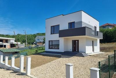 Casă cu 3 camere în Exterior Vest - 1