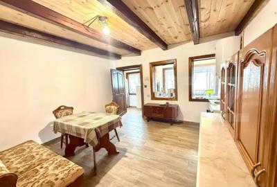 Casă cu 3 camere cu Canalizare în Central - 1