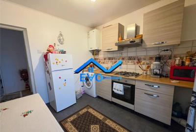 Casa de inchiriat, 2 dormitoare , curte 500 mp , Uricani-Mir - 8