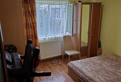 2 camere Tudor , Decomandat / Centrală , finisaje medii ! - 1