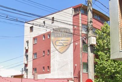 Apartament cu 3 camere decomandat, mobilat în Tomis I - 10
