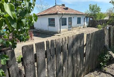 Casă cu 2 camere cu Teren 1139 Mp în Curtești - 3