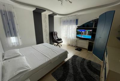 Apartament cu 3 camere decomandat în Sud - 10