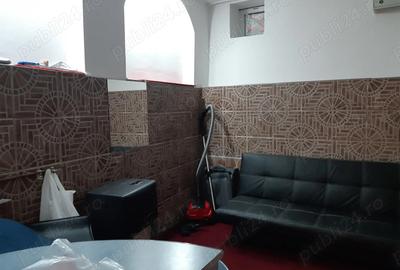 Spațiu comercial, de 50 mp, în Central - 3