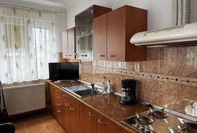 Casă individuală cu 5 camere cu Canalizare în Central - 8