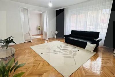 Apartament cu 5 camere în Central - 13