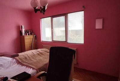 Apartament cu 3 camere semidecomandat în Sud - 1