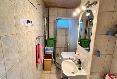 Apartament cu 3 camere decomandat în Dâmbovița - 4