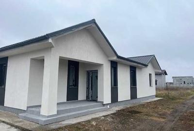 Casă cu 4 camere în Vânători - 6