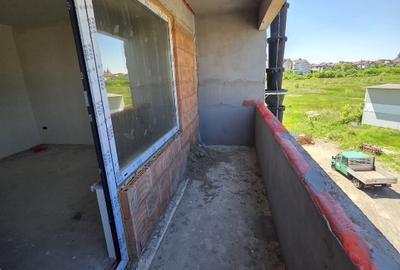 Apartament cu 2 camere decomandat în Baza 3 - 8