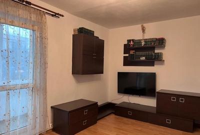 Apartament 3 camere de inchiriat, zona Politia Municipiului, et 3 - 5