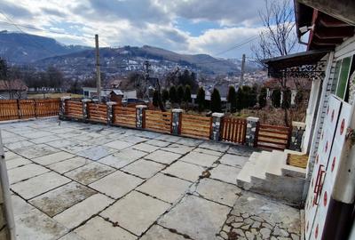 Casă cu 4 camere în Drumul Carului - 1