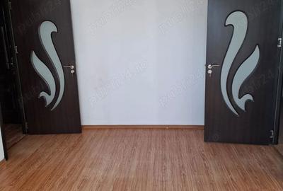 Apartament cu 3 camere semidecomandat în Ferentari - 10