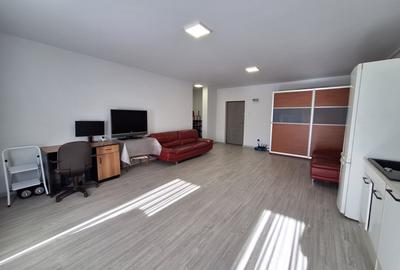 Apartament cu 2 camere semidecomandat, mobilat în Florești - 3