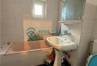 Apartament cu 3 camere decomandat, mobilat în 9 Mai - 9