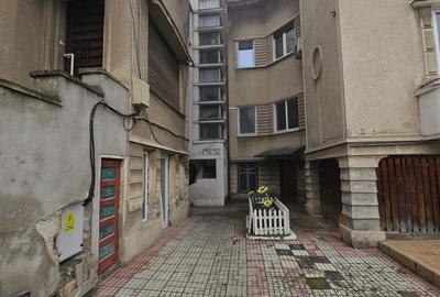 Apartament cu 3 camere nedecomandat în Central - 6