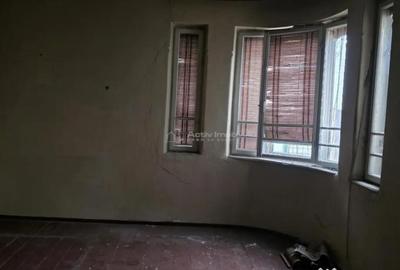 Casă cu 6 camere cu Teren 182 Mp în Calea București - 3