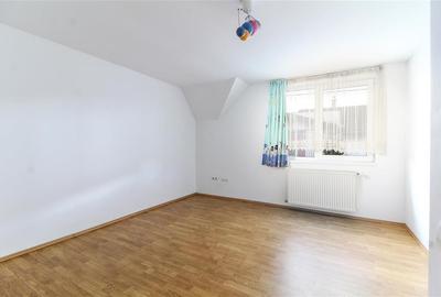 Casa spatioasa, parcari, curte si liniste in zona premium - Europa Casa spatioasa, parcari, curte si liniste in zona premium - Europa - 4