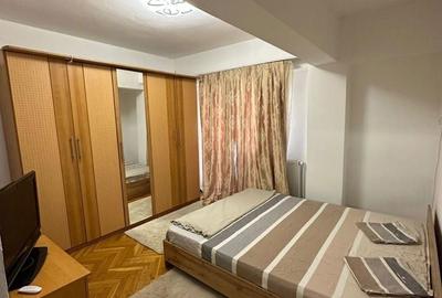 Apartament cu 3 camere decomandat în Central - 1