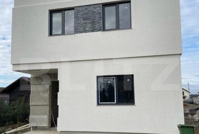 Casă cu 4 camere cu Teren 213 Mp în Central