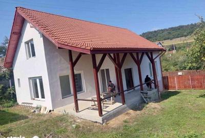 Casă cu 3 camere în Remetea - 2