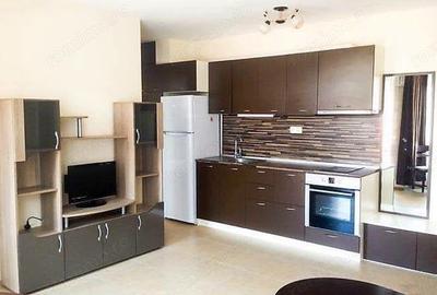 Garsonieră în Titan - 2