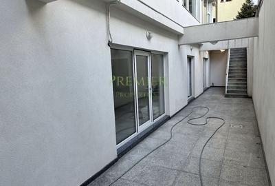 SPATIU COMERCIAL DEMISOL INALT VITRINA MARE TRAFIC INTENS | BANU MANTA | - 4