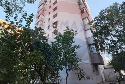 Apartament cu 3 camere de vanzare in zona 1 Decembrie 1918 - 20