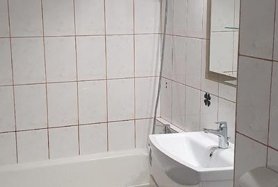 Garsonieră decomandată în Costin Georgian