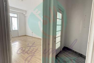 Apartament cu 3 camere semidecomandat în P-ța Romană - 10