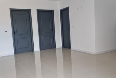 Casă cu 4 camere în Central - 2