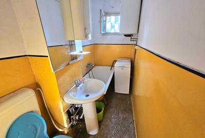 Apartament cu 3 camere semidecomandat în Moroasa 1 - 1
