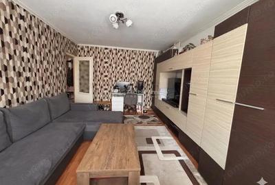 Apartament cu 3 camere decomandat în Rogerius
