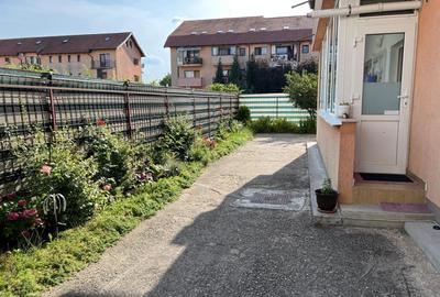 De inchiriat - Ap. 4 camere cu curte comuna, Floresti, 90 mp. - 12