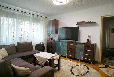 Apartament cu 4 camere semidecomandat în Nord