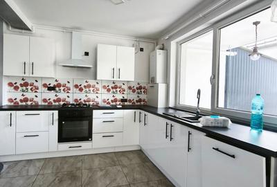 Casă cu 4 camere în Poienița - 12